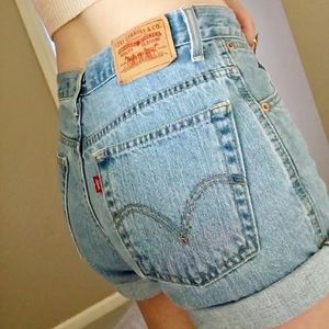 Light Wash High Waisted Levi Shorts